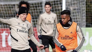 James entrena con normalidad pero no jugará ante el Sevilla