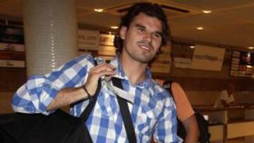 <b>EN ALICANTE. </b>Piet Velthuizen, ayer, nada más llegar al aeropuerto de El Altet.