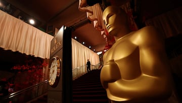 An Oscar statue stands at the bottom of the staircase leading into Dolby theatre the night prior to the 98th Academy Awards in Los Angeles, California, U.S., March 14, 2026. REUTERS/Mario Anzuoni