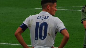 Así es Óscar, el canterano de Guti con un guante en el pie