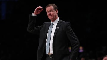 El entrenador de los Blazers Terry Stotts