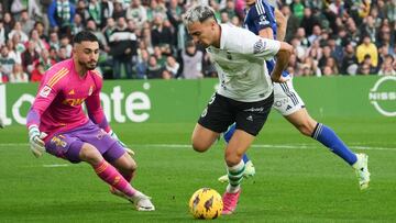 Arana, del Racing, contra el Oviedo.