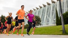 Mariano García y Esther Guerrero entrenando en Valencia en un evento organizado por New Balance.