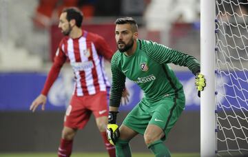 Vistió la camiseta rojiblanca desde el 2014 hasta el 2018.