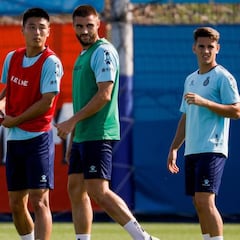 David López: "Espero ser mejor jugador que antes de la lesión"