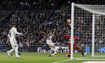 Gabriel Paulista y Marcos Llorente.