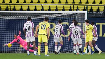 18/12/23 PARTIDO DE SEGUNDA DIVISION VILLARREAL B FILIAL CANTERA - VALLADOLID ALEGRIA ALEX FORES