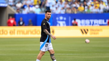 How many goals has Messi scored for Argentina?