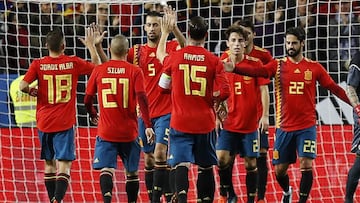 La selecci&oacute;n espa&ntilde;ola celebra un gol en el amistoso ante Costa Rica.