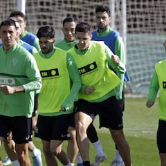 Seis apercibidos del Elche corren riesgo de no jugar ante el Mallorca