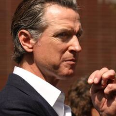 The California Earned Income Tax Credit: Who qualifies and how much money would you recieve?