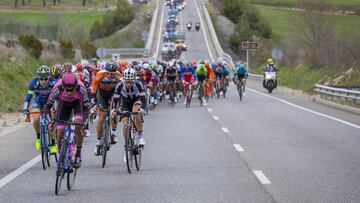 El pelotón volverá a correr en la Volta el 23 de marzo.