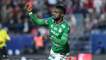 during the 7th round match between Atletico de San Luis and Leon as part of the Liga BBVA MX, Torneo Clausura 2025 at Alfonso Lastras Stadium, on February 16, 2025 in San Luis Potosi, Mexico.