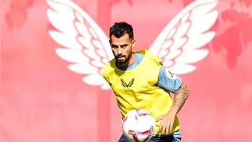 Suso, durante un entrenamiento del Sevilla.