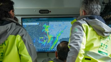 Imágenes del Puesto de Mando Avanzado en las inundaciones del Palmar de Troya. A 20 de febrero de 2025 en El Palmar de Troya, Sevilla (Andalucía, España). La nueva borrasca 'Martinho' ha llegado en la madrugada de este jueves a Sevilla dejando fuertes lluvias en toda la provincia. Ante esta previsión, al Agencia de Emergencias de Andalucía (EMA) constituyó un Puesto de Mando Avanzado (PMA) en El Palmar de Troya Y Cantillana (Sevilla) para el seguimiento de la situación en ese punto donde se desalojaron trece personas y cuatro fueron realojadas en un hostal de la localidad.
20 MARZO 2025
Francisco J. Olmo / Europa Press
20/03/2025