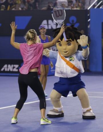 Las grandes figuras del tenis compartieron con los niños antes de que comience en torneo.