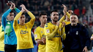 Los jugadores de la UD Las Palmas celebran una victoria.