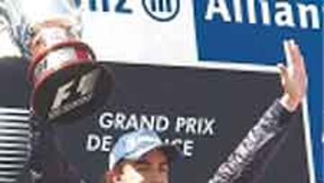 Alonso en su minuto de oro.