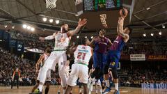 El Bar&ccedil;a y el Baskonia, durante el partido