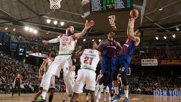 El Bar&ccedil;a y el Baskonia, durante el partido