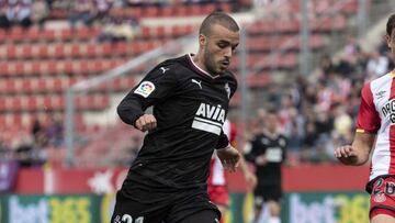 Pedro León ante el Girona.
