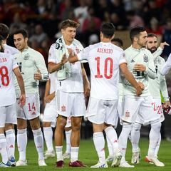 Aprobados y suspensos de la Selección: suspiros por Gavi..., y por Unai Simón