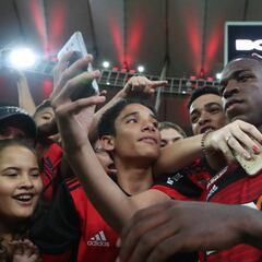 Vinicius: "El Flamengo intenta que me quede, no decido yo"