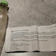 Encuentran una botella lanzada al mar con un mensaje de hace 21 años