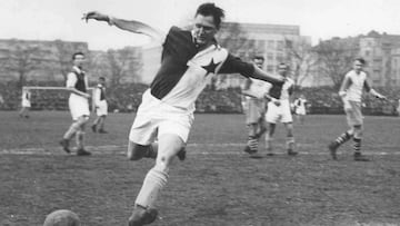 Josef &quot;Pepi&quot; Bican, delantero austr&iacute;aco de ra&iacute;ces checas, el mejor goleador del siglo XX