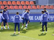 El Atlético, en la última sesión en el Cerro antes de recibir al Mallorca.