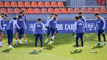 El Atlético, en la última sesión en el Cerro antes de recibir al Mallorca.
