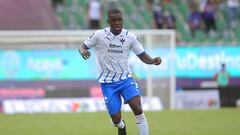 Joel Campbell durante un partido con Monterrey