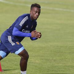 Oficial: Nick Buyla, cedido al Nástic