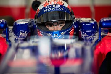 Marc Mrquez en el pit lane antes de rodar con el monoplaza en el circuito Red Bull Ring.