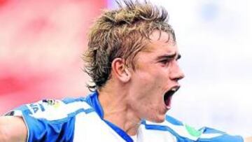 <b>ALEGRÍA. </b>Griezmann festeja el gol que marcó al Huesca, que abrió el camino al triunfo de la Real.