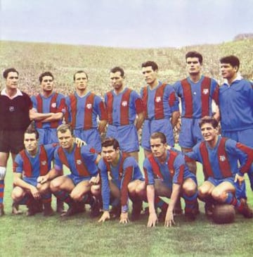 Formación del Barcelona campeón de liga de la temporada 1959-1960. Arriba: Ramallets, Olivella, Rodri, Gracia, Segarra, Gensana y Medrano. Abajo: Tejada, Kubala, Elogio Martínez, Luisito Suárez y Czibor.