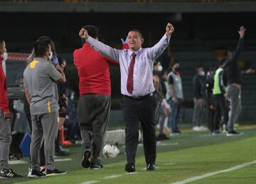 Independiente Santa Fe se impuso sobre América de Cali y se coronó, por segunda vez, campeón de la Liga BetPlay Femenina. Fany Gauto y Nubiluz Rangel anotaron los goles de la victoria. El marcador global terminó 4-1. 