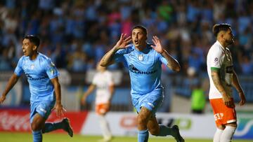 Iquique no deja la cima