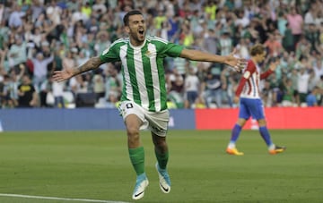 Defendió la camiseta del Betis desde 2013 hasta 2017