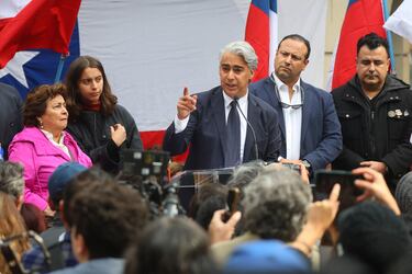 El famoso chileno que sorprendió al acompañar a Marco Enríquez-Ominami en su inscripción