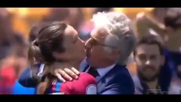 El beso incómodo de Xavier Puig a Ingrid Syrstad que no han condenado como el de Rubiales