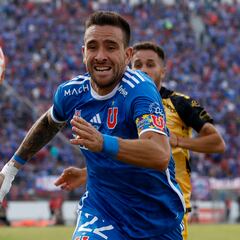 “A Zaldivia le falta salir campeón para ser referente de la U... Yo me quedo con Olarra”