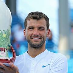 Dimitrov hace de Federer y gana su primer Masters 1.000