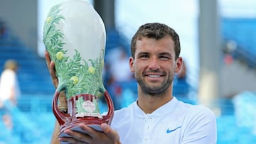 Dimitrov hace de Federer y gana su primer Masters 1.000