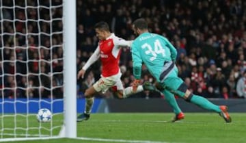 La brillante jornada de Alexis en Champions