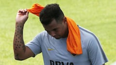 Cardona abandona la práctica de Boca por una molestía fisica