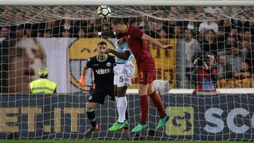 Lazio y Roma empatan a cero en un intenso derbi