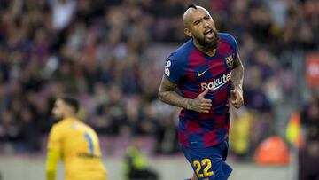 Barcelona's Arturo Vidal celebrates after scoring a goalduring a Spanish La Liga soccer match between Barcelona and Alaves at Camp Nou stadium in Barcelona, Spain, Saturday, Dec. 21, 2019. (AP Photo/Joan Monfort)