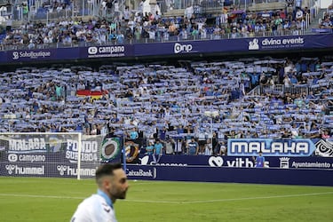 La aficin tira del carro en las horas ms bajas del Mlaga