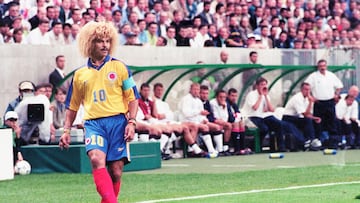 Carlos Valderrama captain of Colombia about to take a free kick during England v Colombia at the State Felix-Bollaert, Lens 26th June 1998. FIFA World Cup in France. (Photo by David Ashdown/Getty Images)